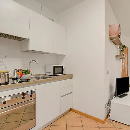 Magnolia House With Shared Pool Апартаменты Гардоне Ривьера
