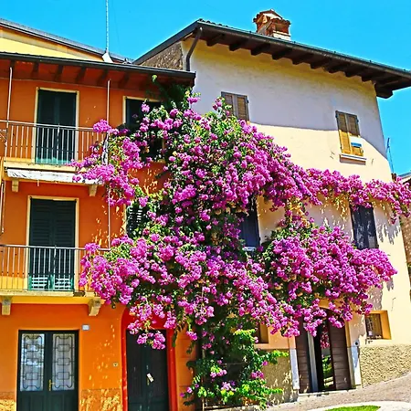 Luminose House With Shared Pool Gardone Riviera
