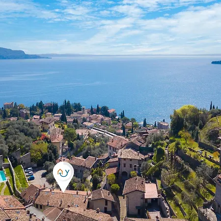 Appartamento Luminose House With Shared Pool