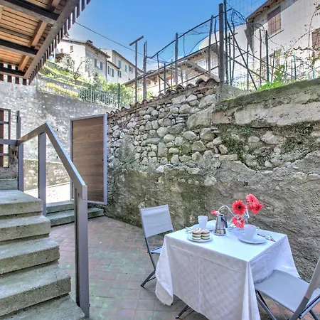Appartamento Luminose House With Shared Pool