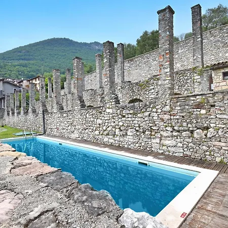 Appartamento Luminose House With Shared Pool *