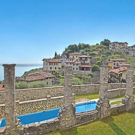 Luminose House With Shared Pool Appartamento *