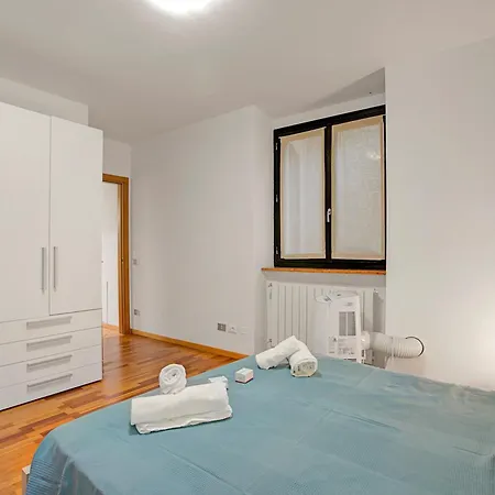 Magnolia House With Shared Pool Apartment Gardone Riviera
