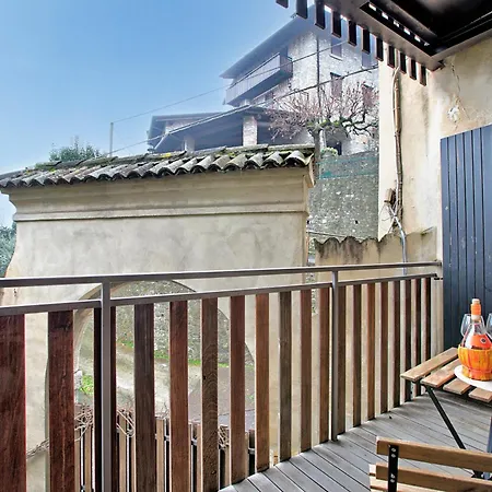 Apartment Magnolia House With Shared Pool Gardone Riviera