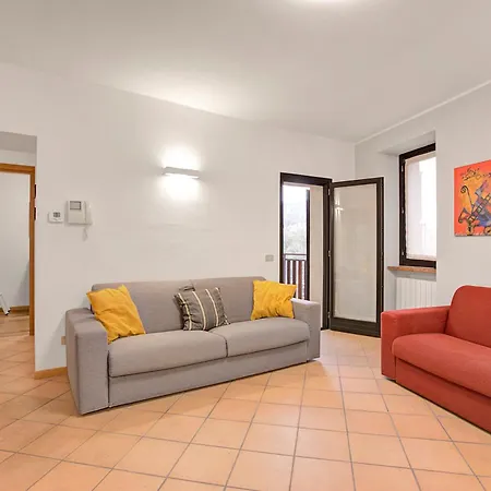 Magnolia House With Shared Pool *